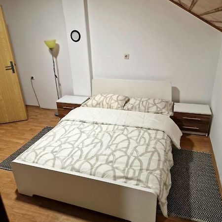 Kiki Privatne Sobe, Zagreb Airport Leilighet Velika Gorica Eksteriør bilde